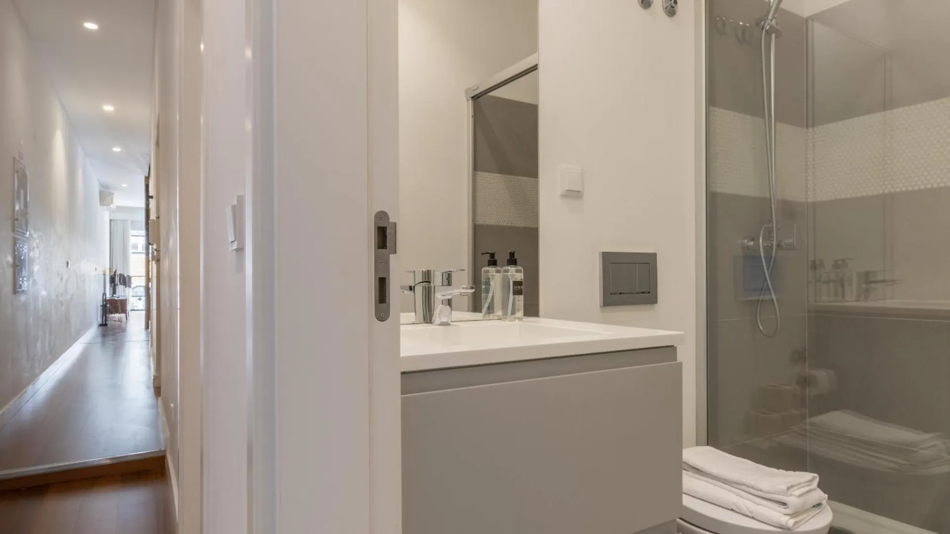شقة Spacious, Family Friendly 3Br & 3Wc. Ac/Heating. Lisboa