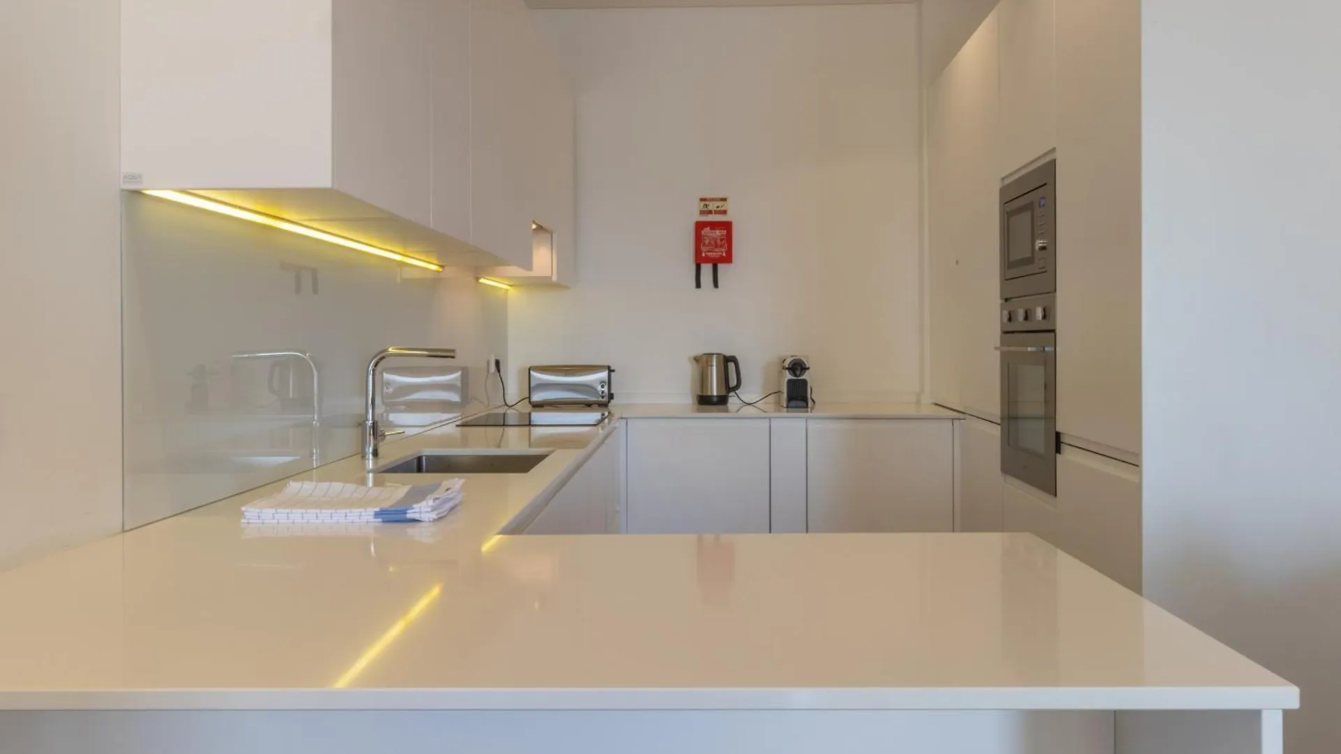 Spacious, Family Friendly 3Br & 3Wc. Ac/Heating. Lisboa