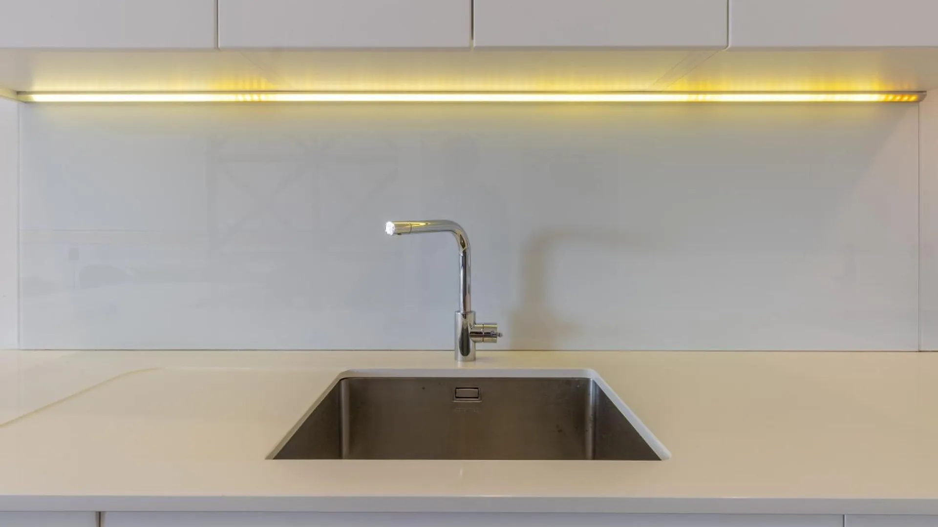 Spacious, Family Friendly 3Br & 3Wc. Ac/Heating. Lisbona Appartamento