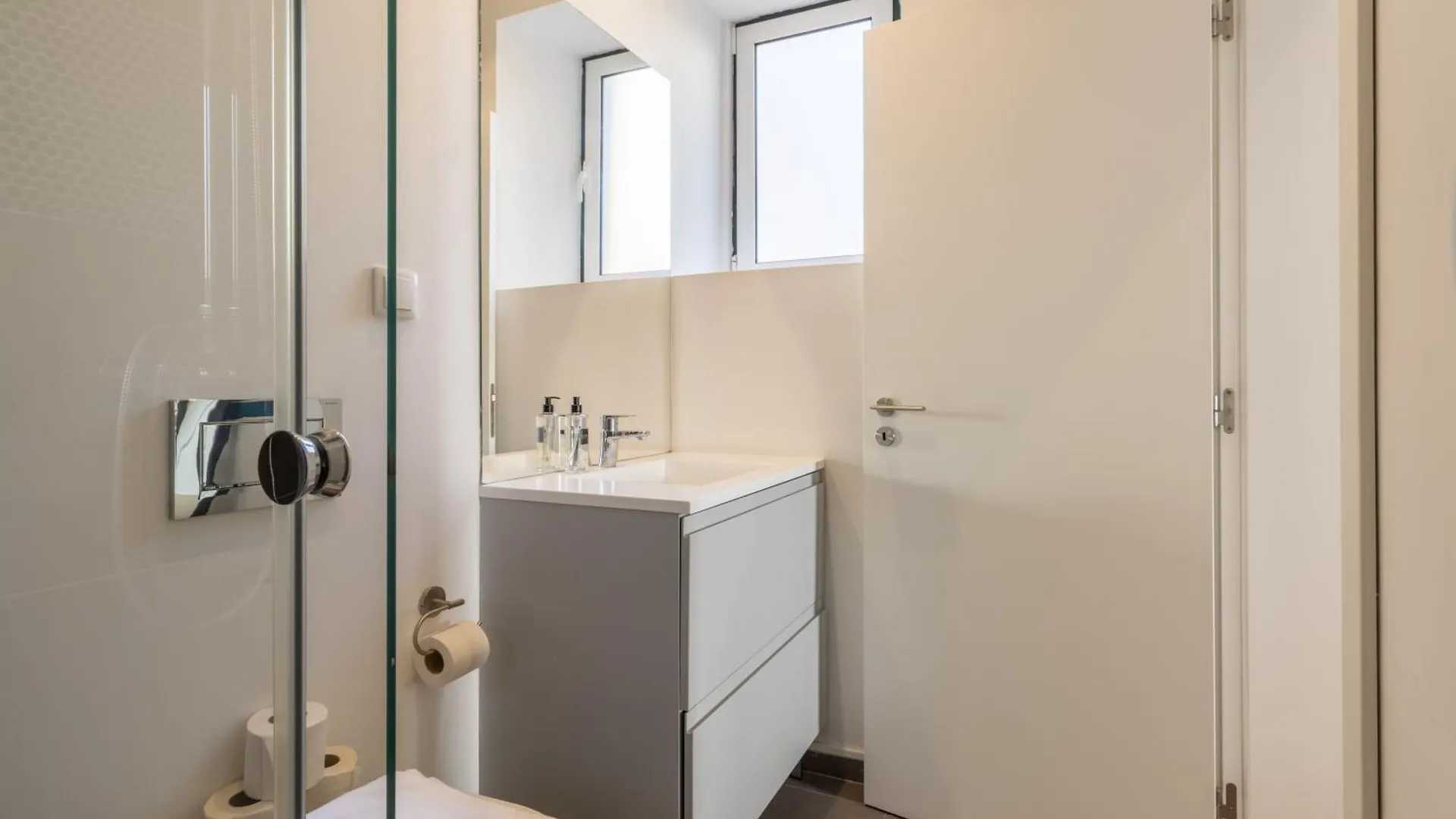Spacious, Family Friendly 3Br & 3Wc. Ac/Heating. Lisbona 0*,